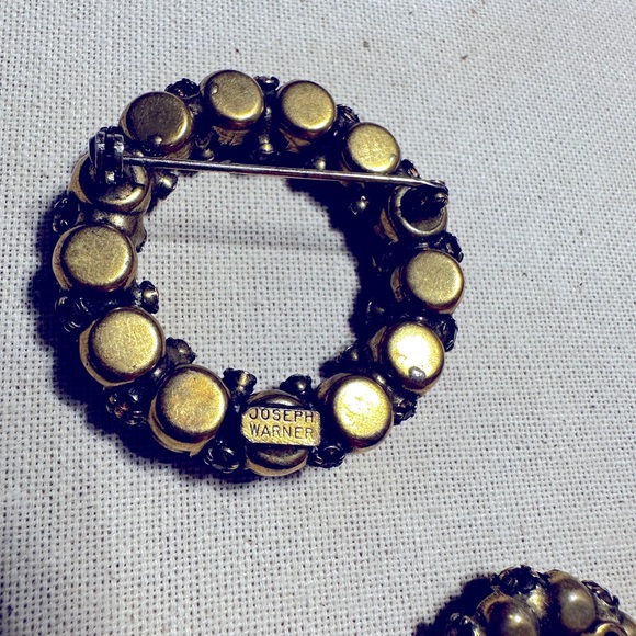Estate jewelry, my sister’s collection of vintage pieces. - Picture 2 of 4